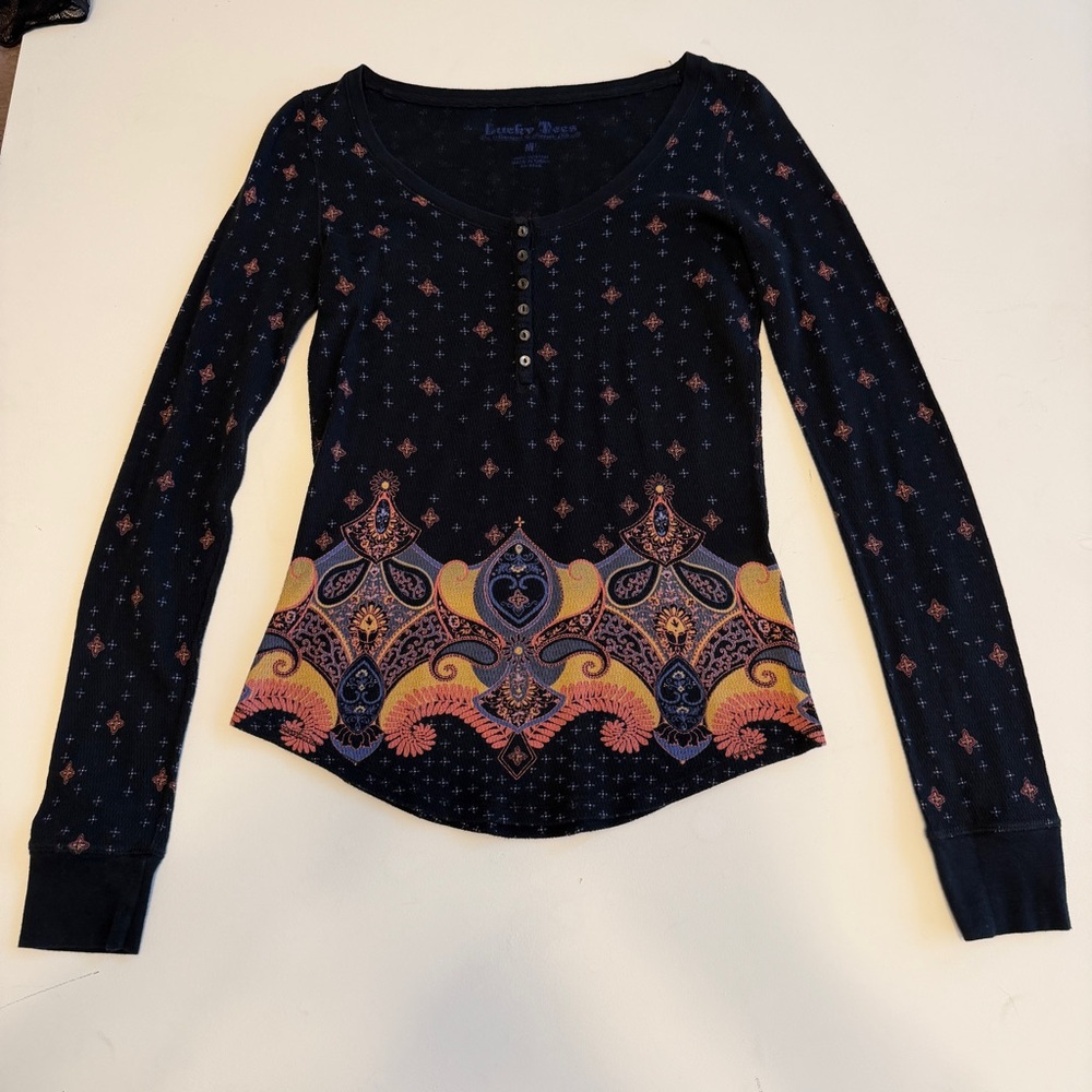 Lucky Tee's - Long Sleeve Pattern Tee in Black & Orange